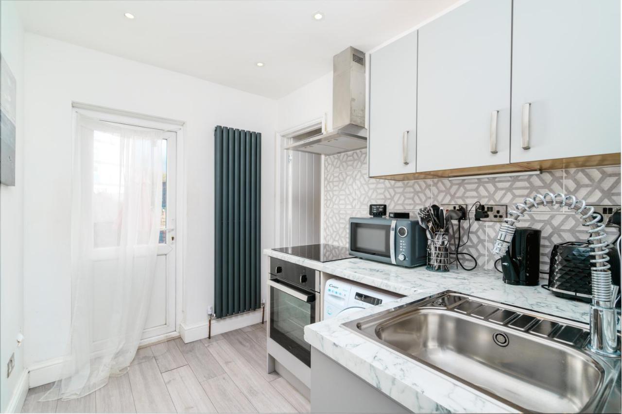 Modern 2 Bed Apartment Close To Westfield Stratford Mall With Garden Londres Exterior foto