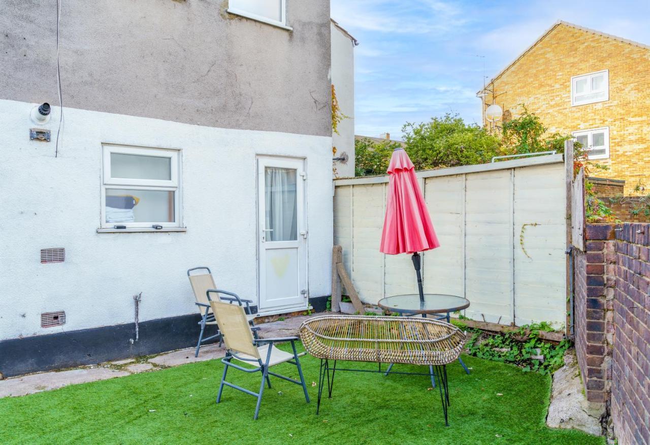 Modern 2 Bed Apartment Close To Westfield Stratford Mall With Garden Londres Exterior foto